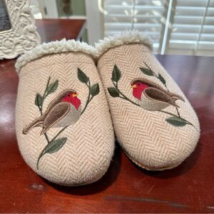 WOMEN'S SZ 9 LANDS' END EMBROIDERED RED CARDINALS SHERPA HOUSE SLIPPERSWOMEN'S